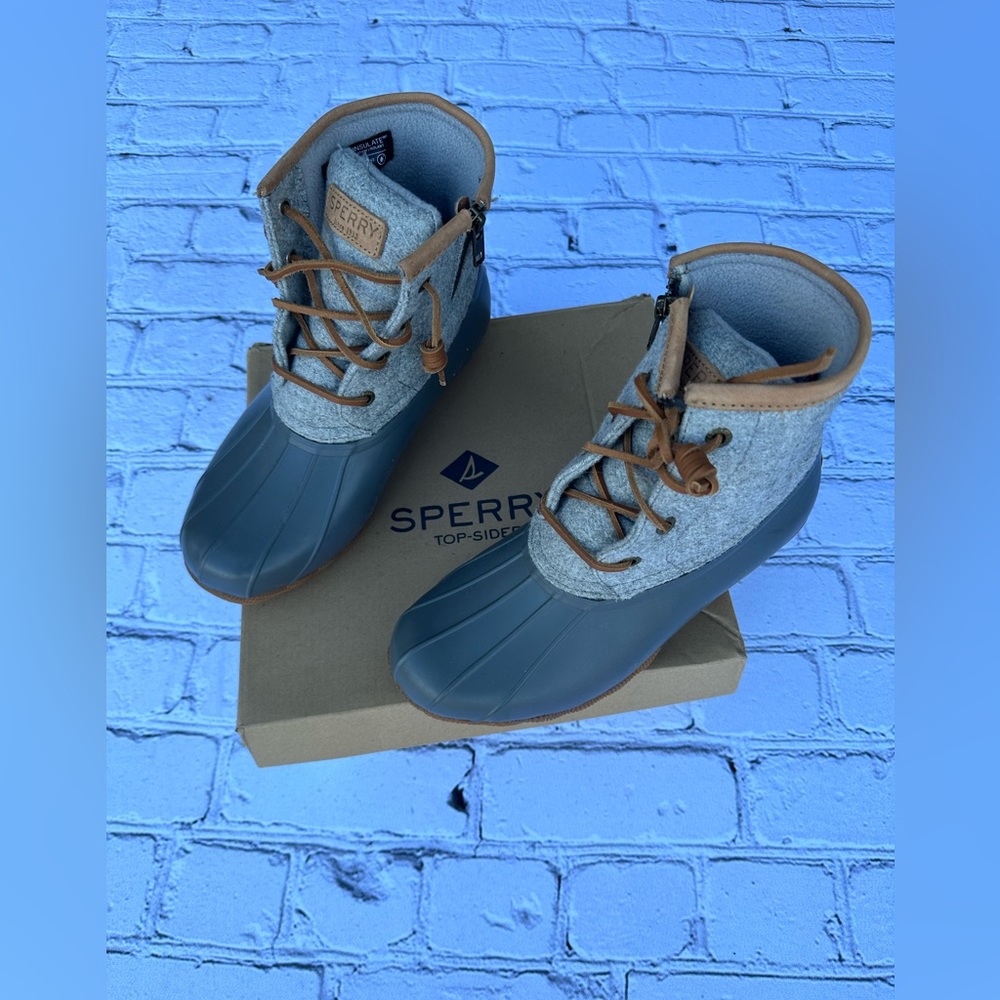Women’s Sperry boots